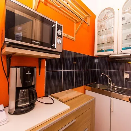 Stil - Two Bedroom With Balcony And Sea View 203 President Apartament *