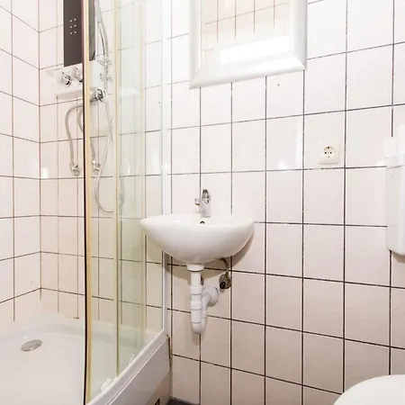 Apartament Stil - Two Bedroom With Balcony And Sea View 203 President