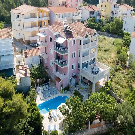 Stil - Two Bedroom With Balcony And Sea View 203 President * Trogir