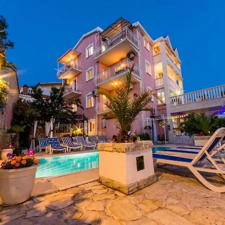 Lägenhet Stil - Two Bedroom With Balcony And Sea View 203 President *