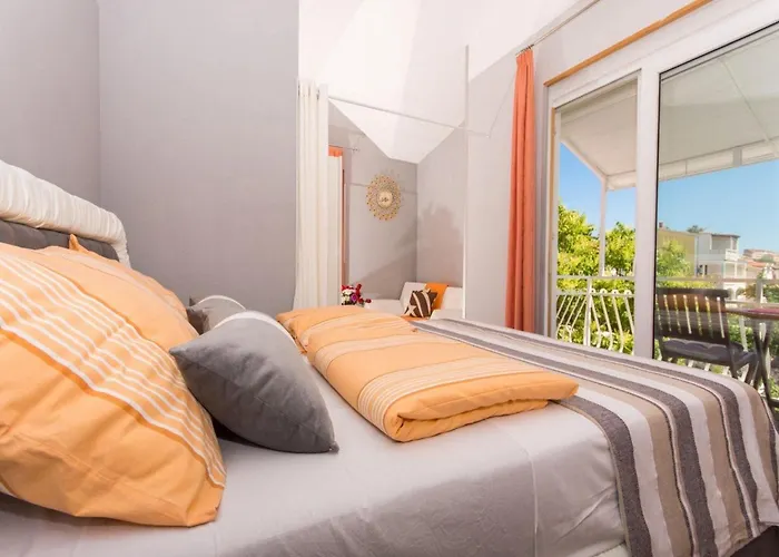 Apartment Stil - Two Bedroom With Balcony And Sea View 203 President *