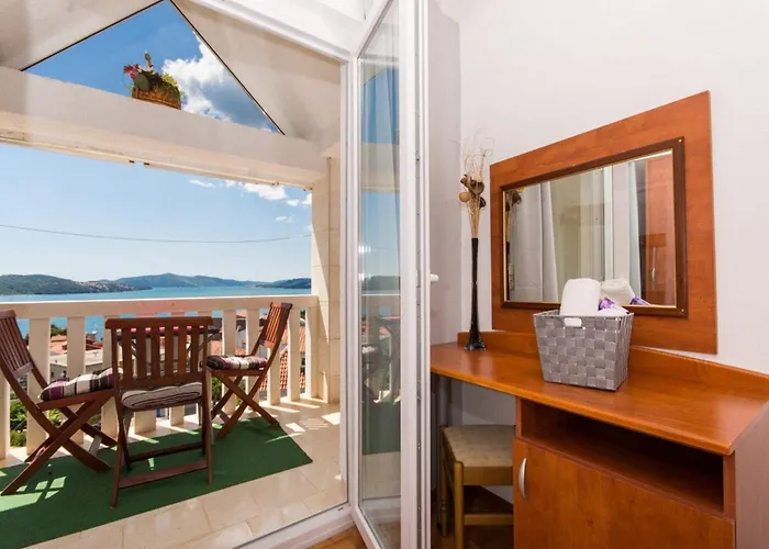 Apartman Stil - Two Bedroom With Balcony And Sea View 203 President