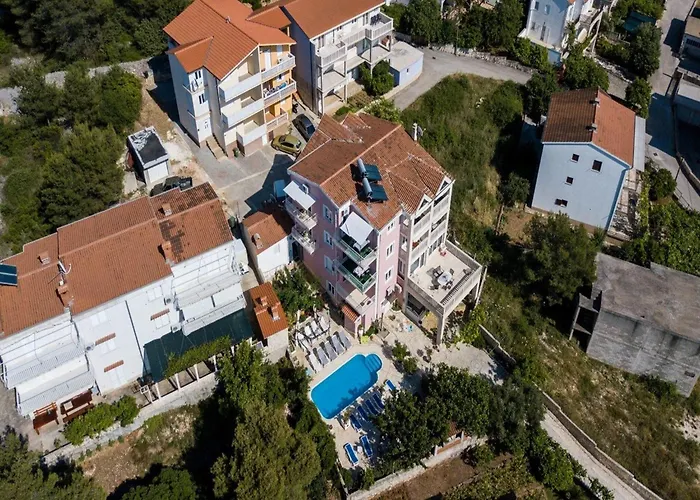 Stil - Two Bedroom With Balcony And Sea View 203 President * Trogir