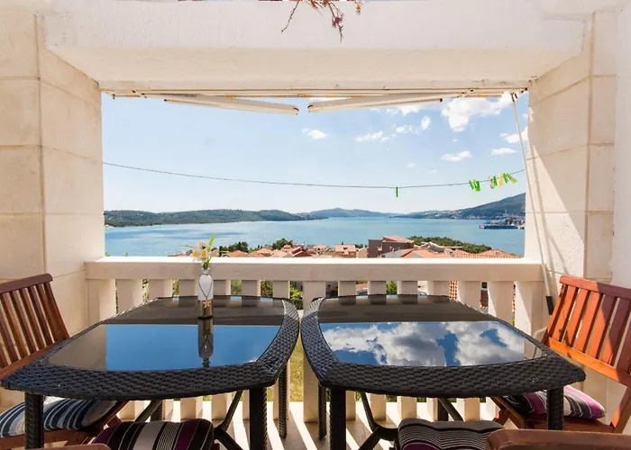 Apartman Stil - Two Bedroom With Balcony And Sea View 203 President