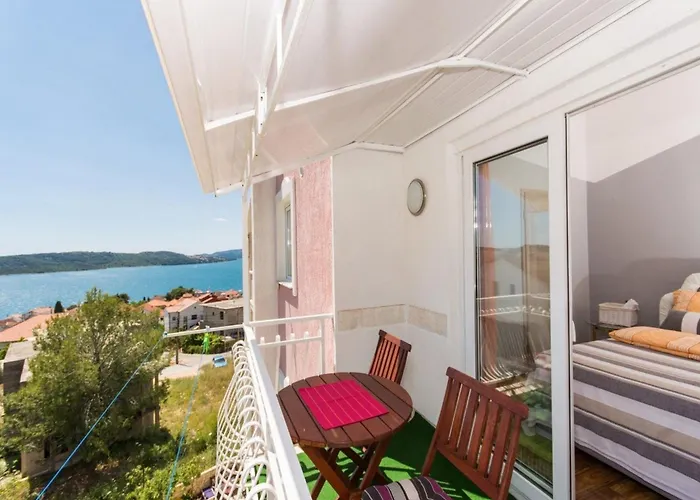 Stil - Two Bedroom With Balcony And Sea View 203 President *