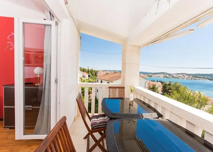 Stil - Two Bedroom With Balcony And Sea View 203 President Trogir
