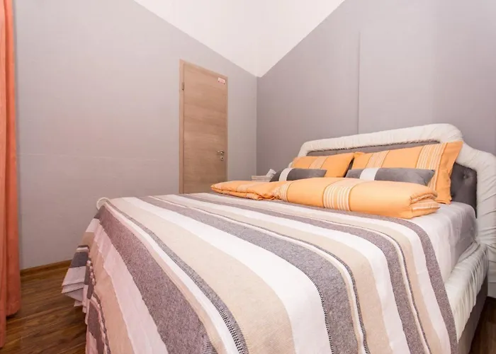 Stil - Two Bedroom With Balcony And Sea View 203 President Apartman